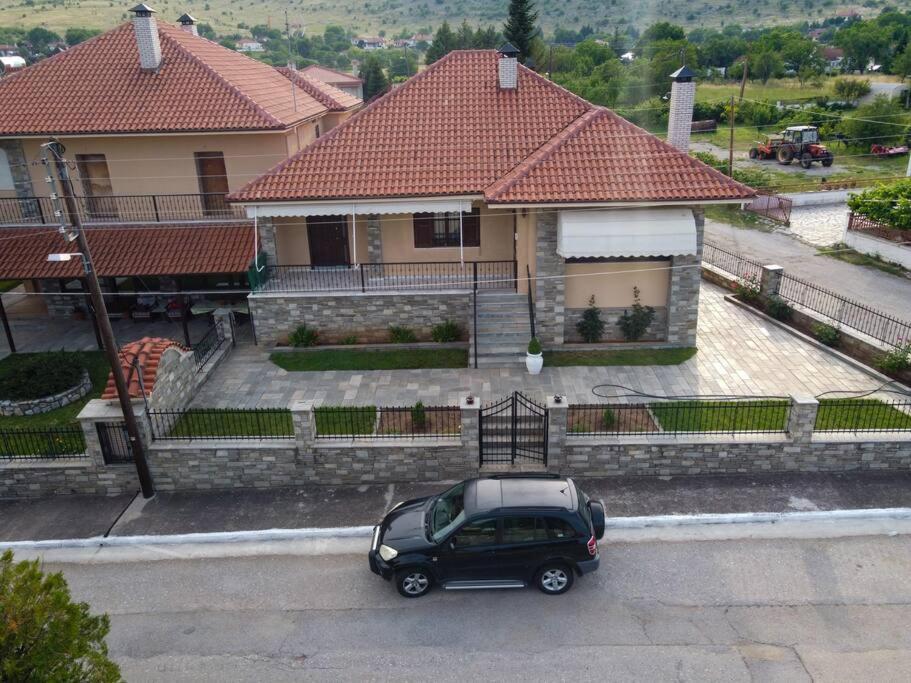Βίλα Για Όλες Τις Εποχές Του Χρόνου Kozani Exterior photo
